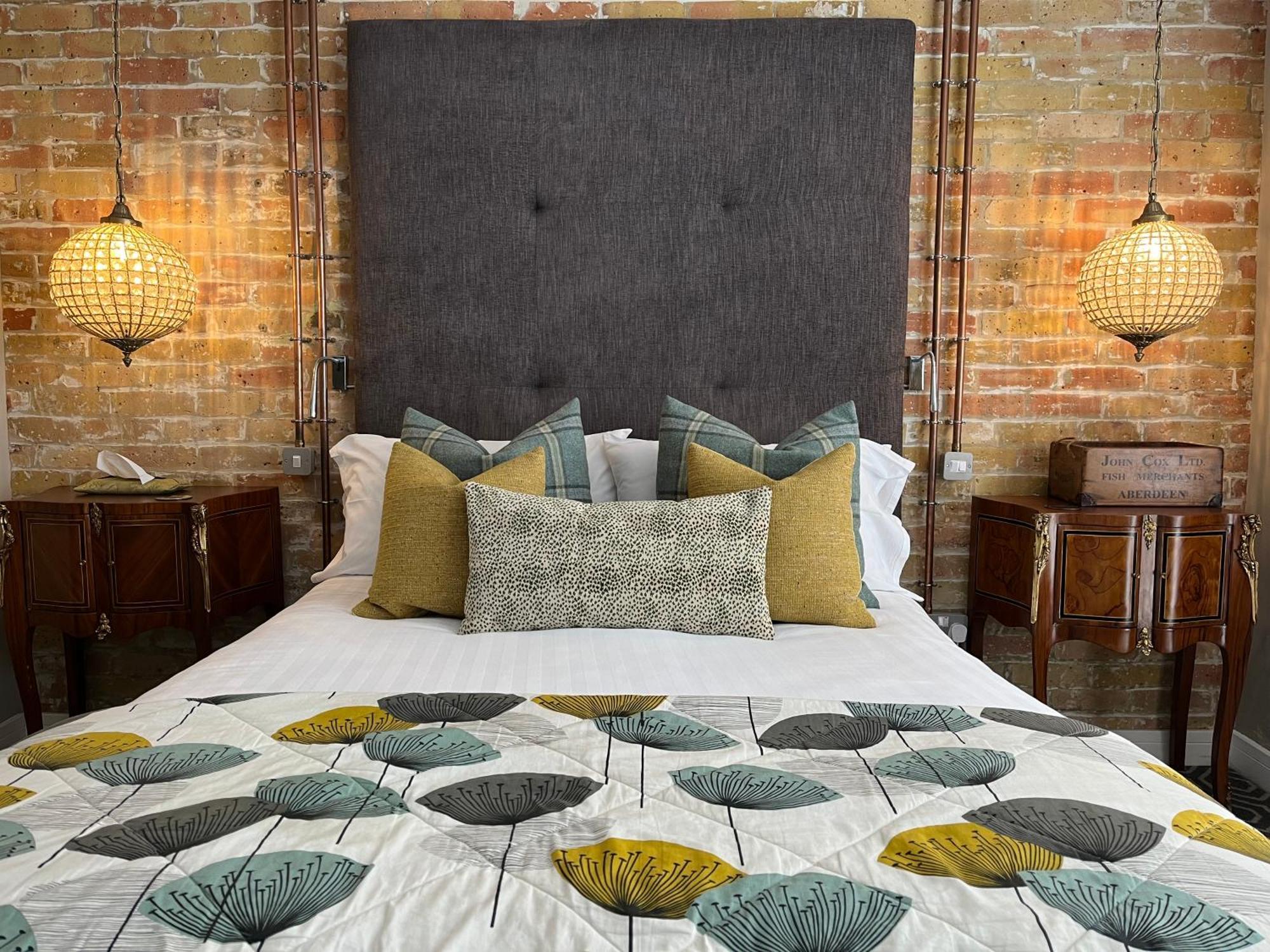 Couette-café At Number One 3*