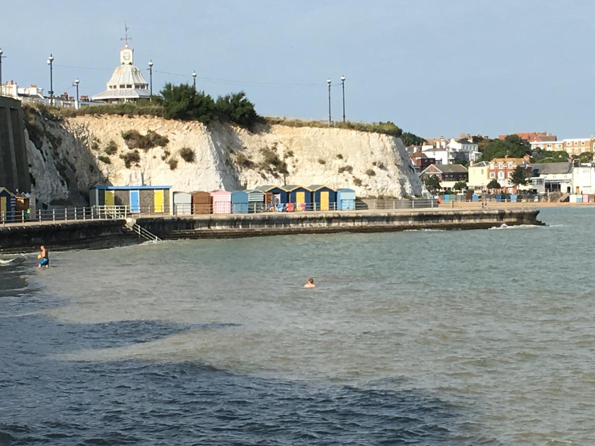 At Number One Couette-café Broadstairs