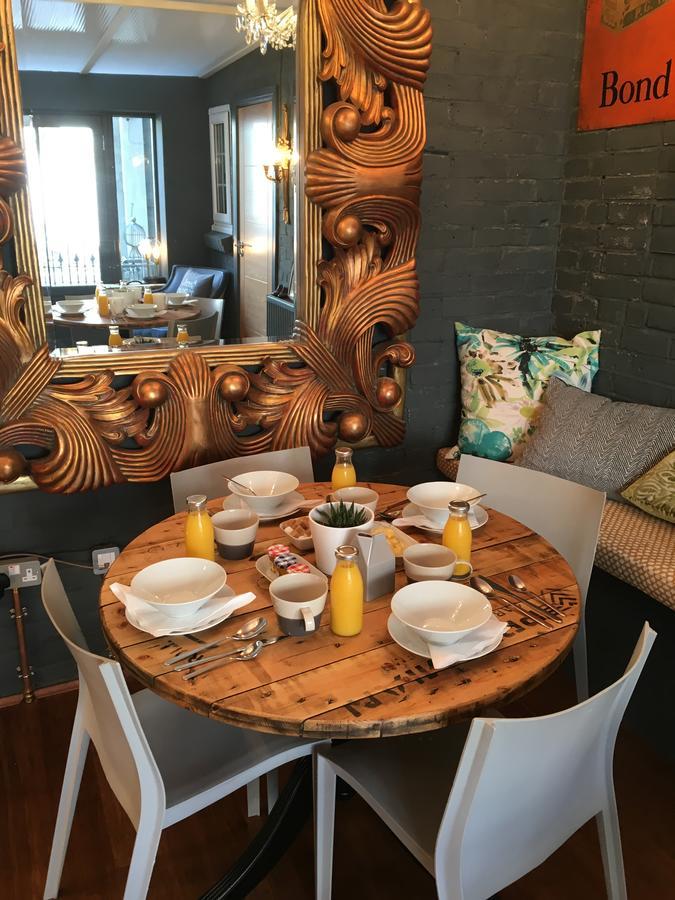 At Number One Couette-café Broadstairs